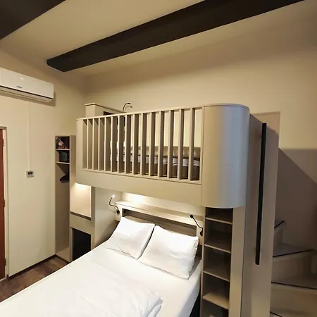 A-train Hotel