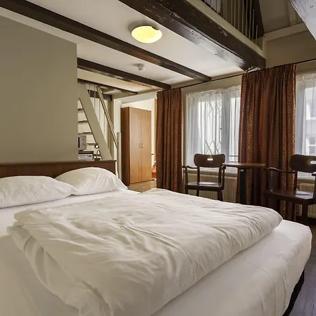 Hotel A-train 3*