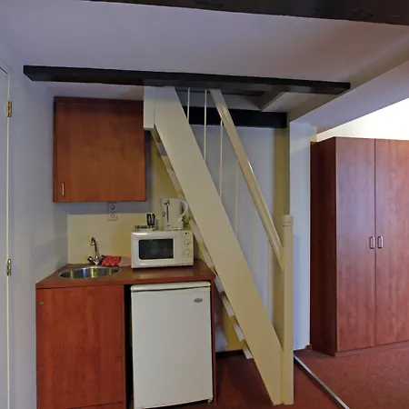 Otel A-train 3*