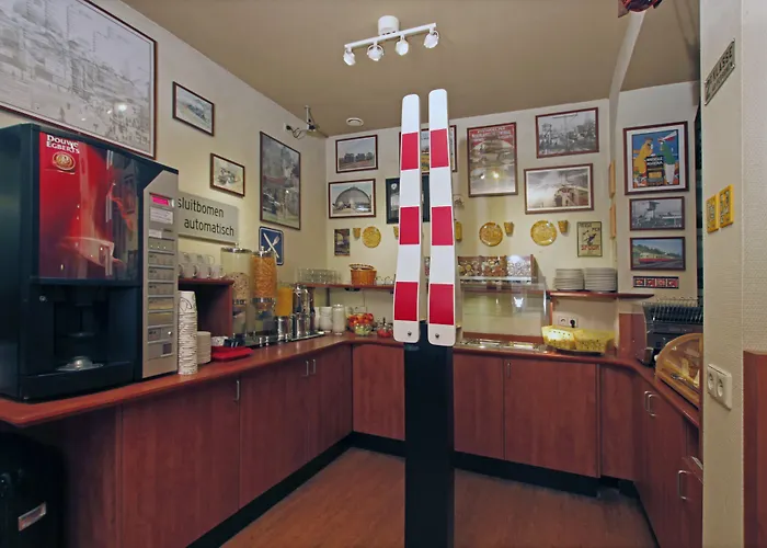 إيه ترين فندق 3*