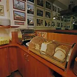 Hotel A-train 3*